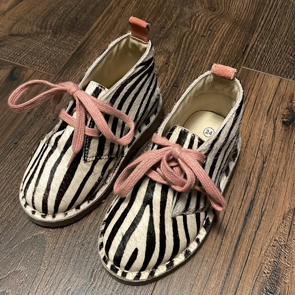 MINI BODEN ZEBRA PRINT BOOTIES SIZE 8 - Picture 2 of 15